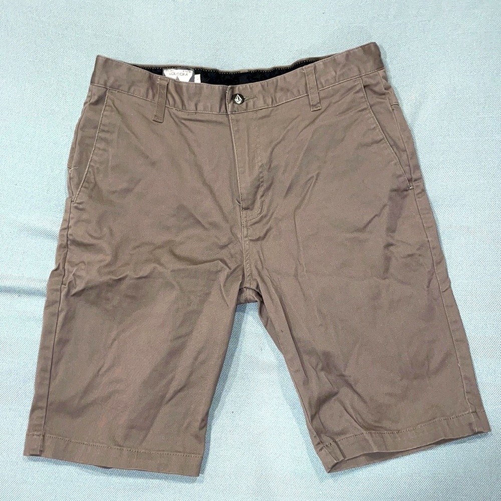 Men’s Volcom shorts
